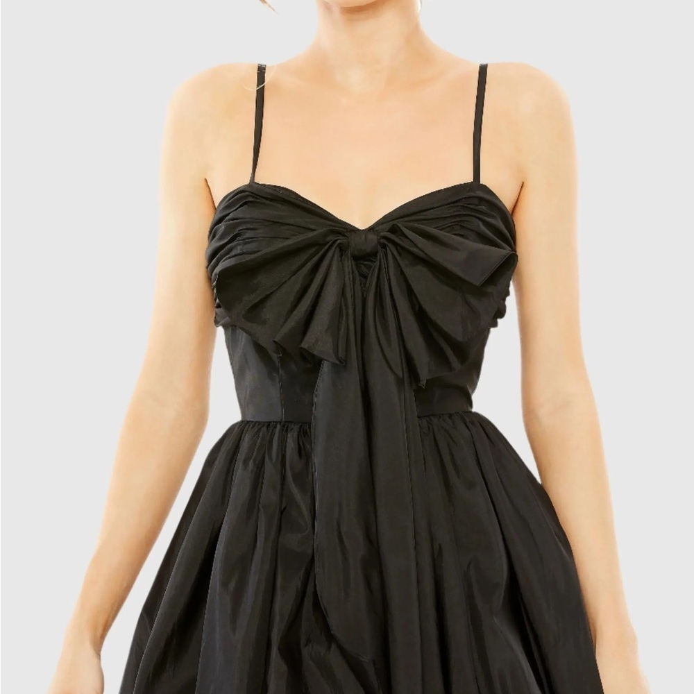 NWT Mac Duggal Black Spaghetti Strap Center Bow Balloon Mini Dress